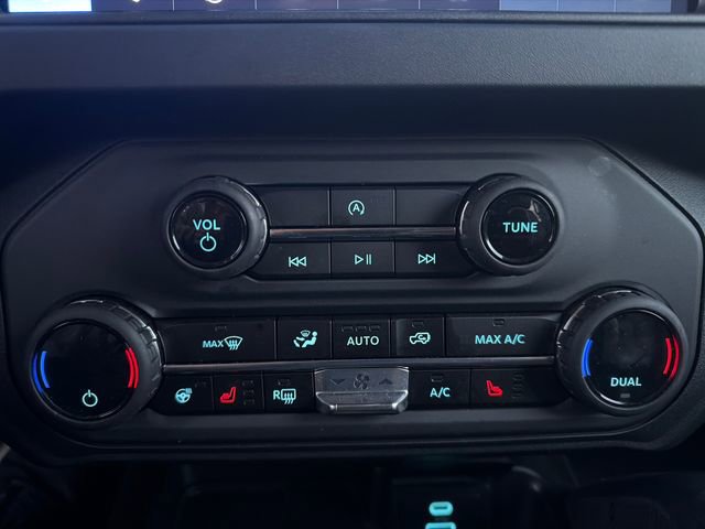 Used 2025 Ford Bronco Badlands image 34