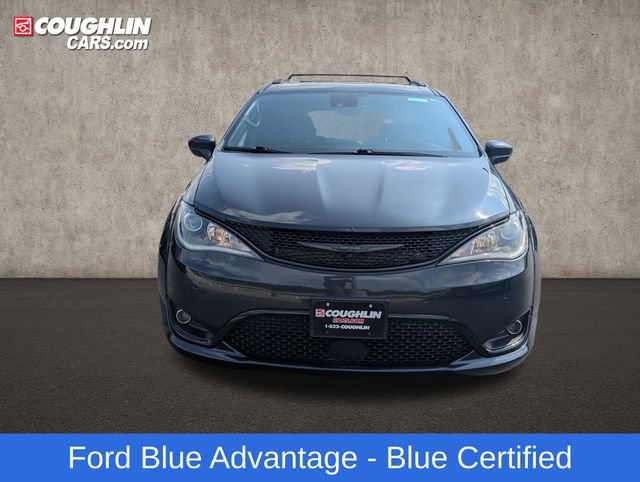 Used 2020 Chrysler Pacifica Touring-L w/ Advanced Safetytec Group AWD/4WD image 3