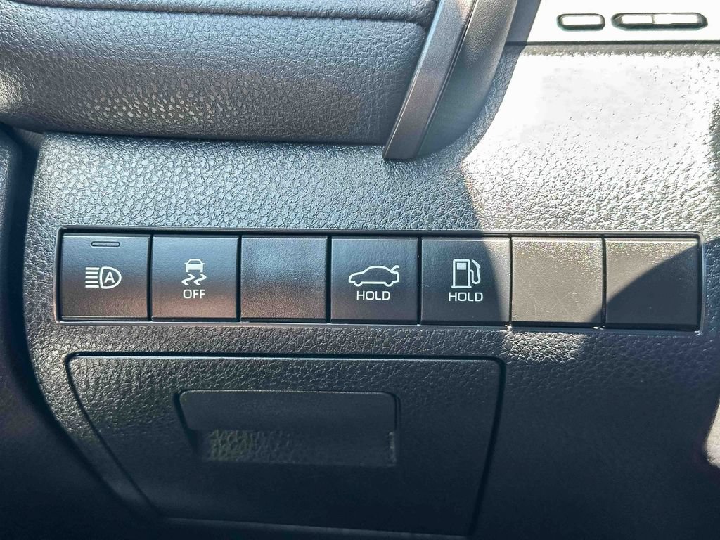 Used 2021 Toyota Camry LE FWD image 31
