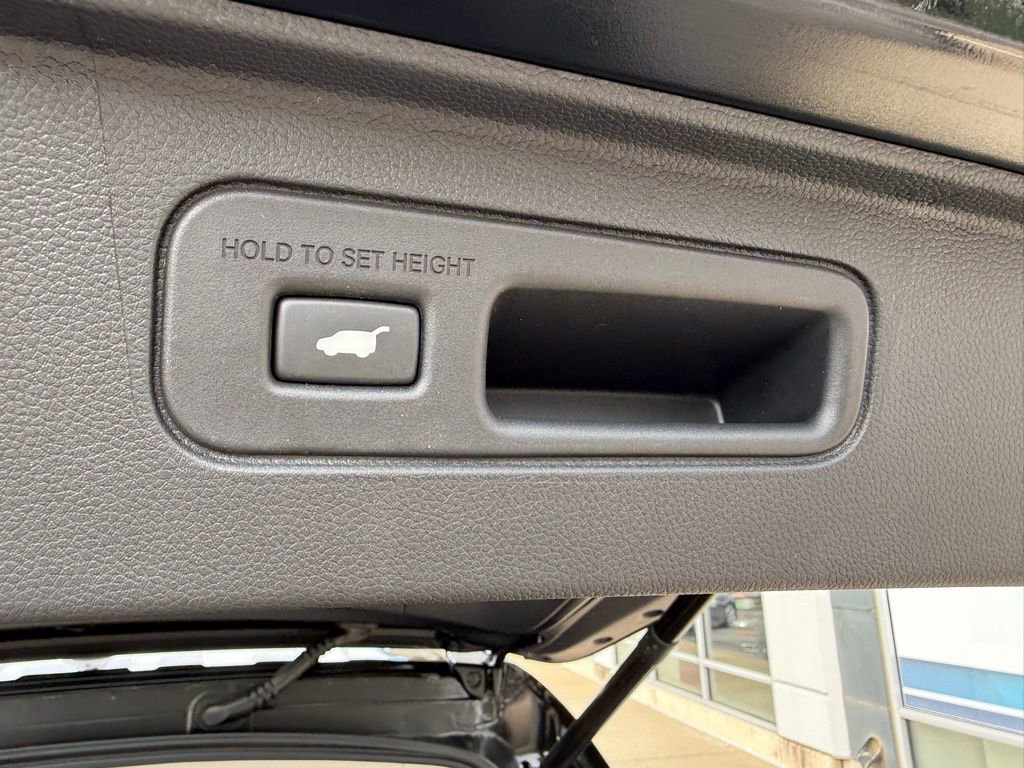 Used 2025 Honda Pilot EX-L image 36