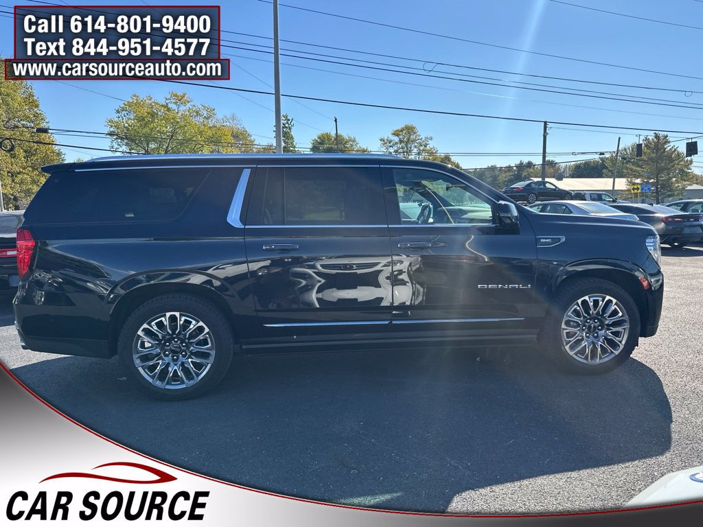 Used 2023 GMC Yukon XL Denali Ultimate AWD/4WD image 9