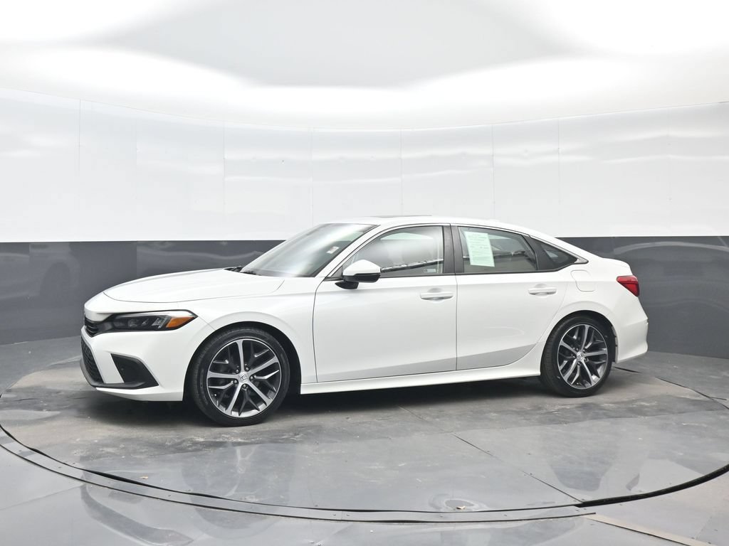 Used 2022 Honda Civic Touring image 2