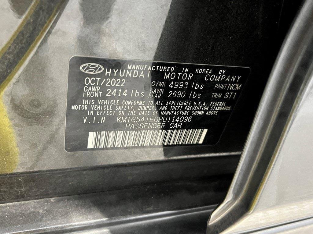 Used 2023 Genesis G70 3.3T w/ Sport Prestige Package image 15