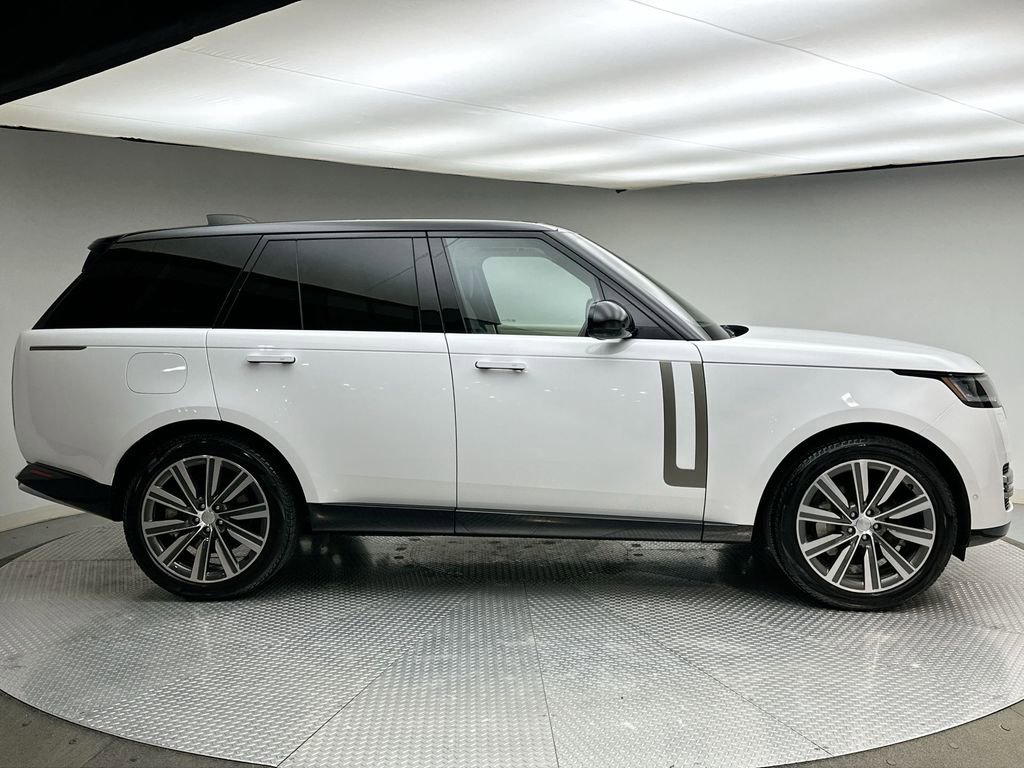 Used 2023 Land Rover Range Rover SE image 14