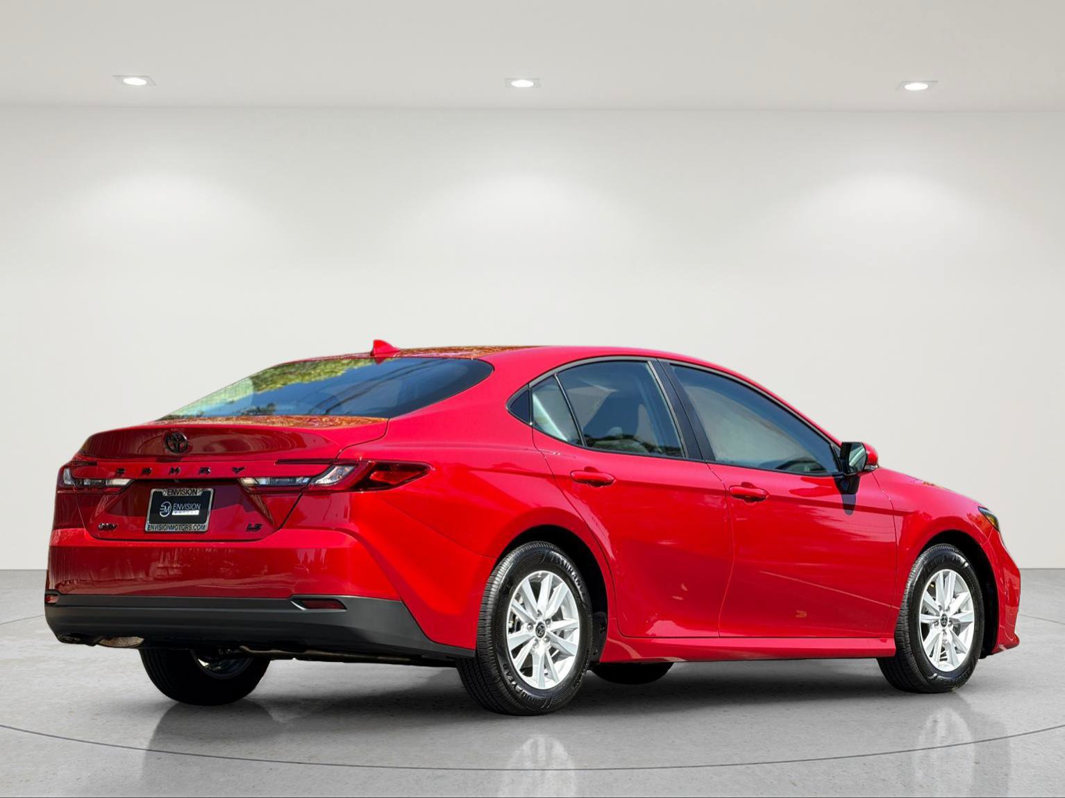 Used 2026 Toyota Camry LE FWD image 5
