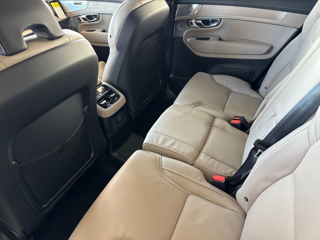 New 2026 Volvo XC90 T8 Ultra w/ Lounge Package image 11