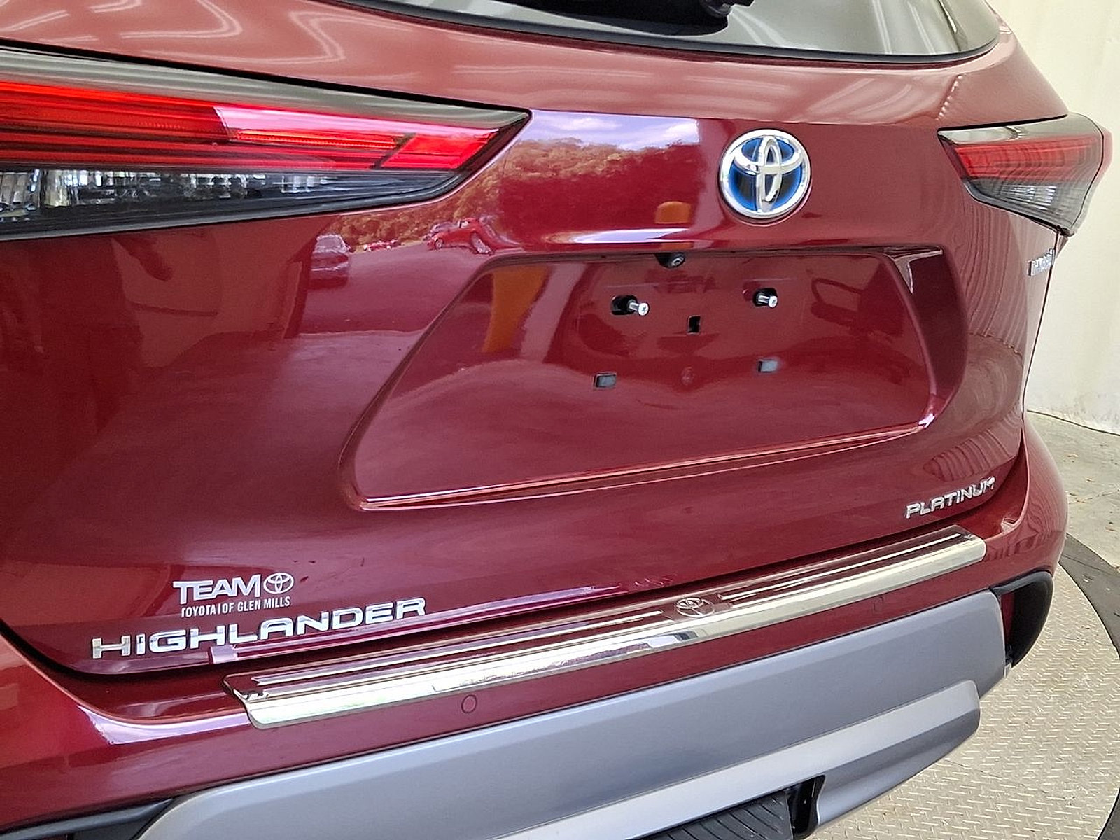 Used 2023 Toyota Highlander Platinum AWD/4WD image 24