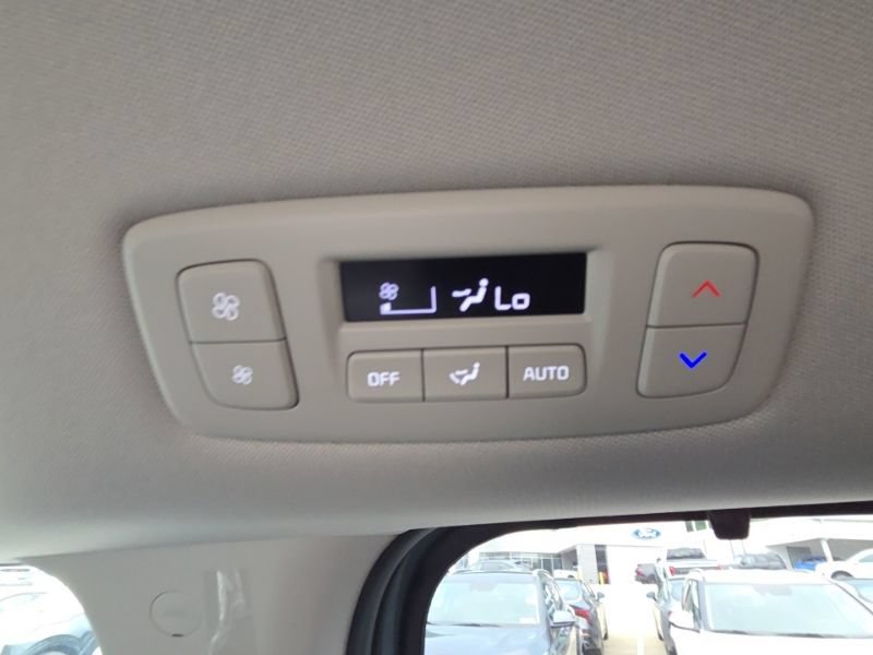 New 2027 Kia Carnival EX FWD image 24