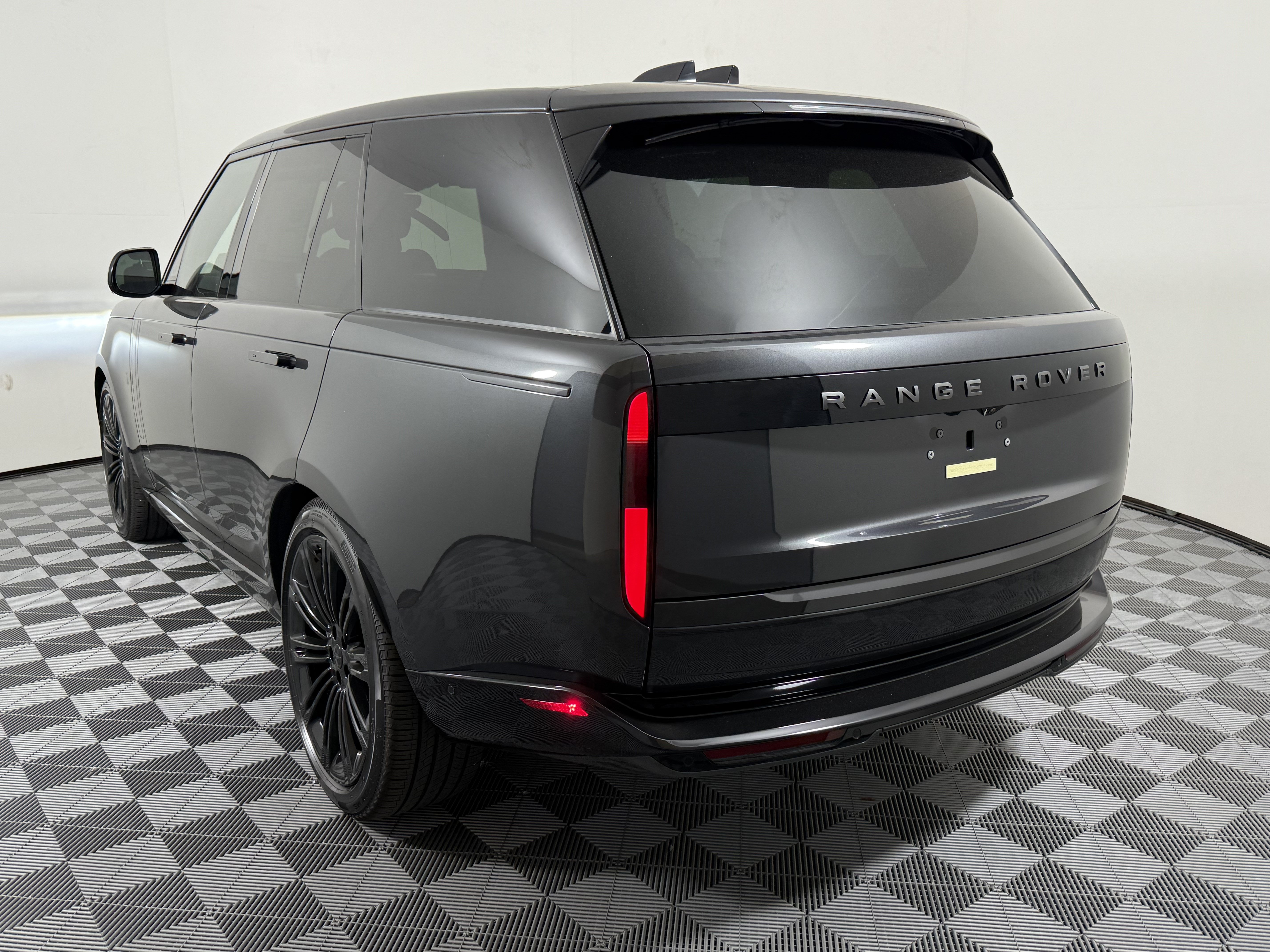 New 2026 Land Rover Range Rover SE AWD/4WD image 3