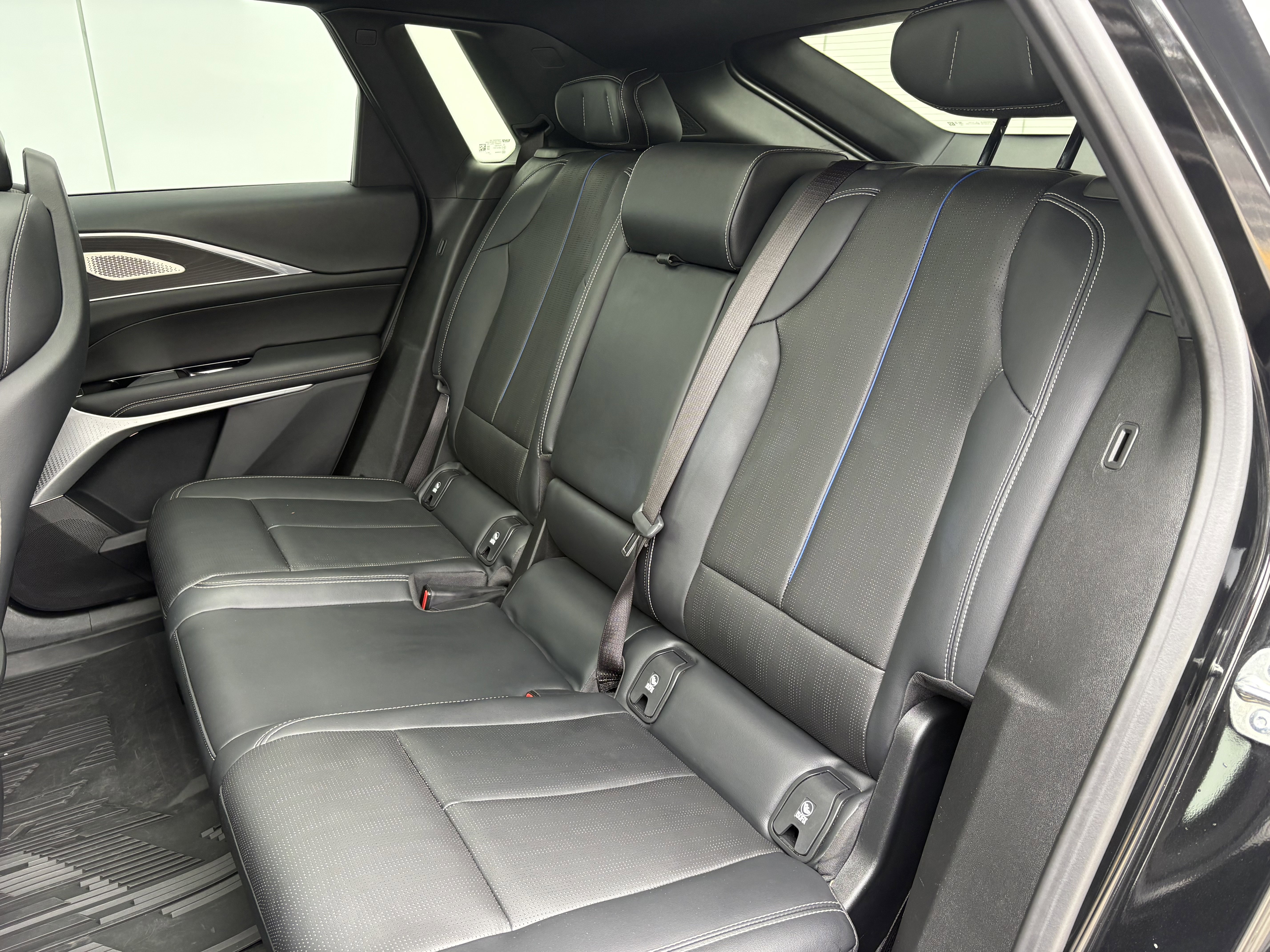 Certified 2024 Cadillac Lyriq Luxury w/ LPO, Floor Liner Package image 13