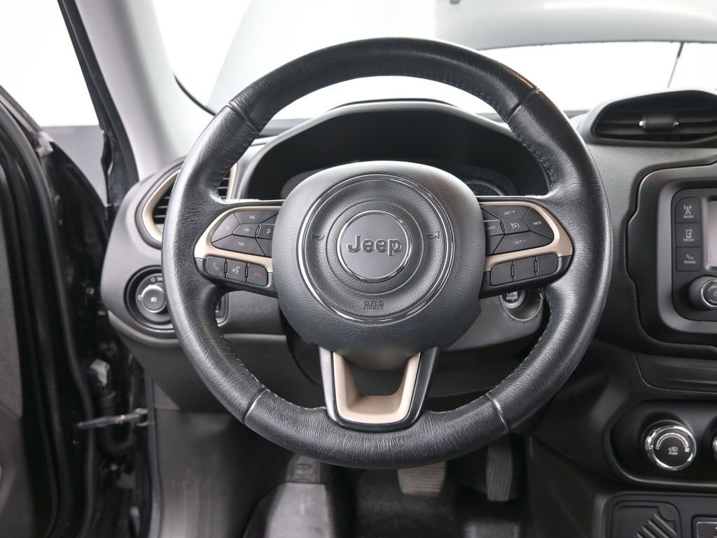 Used 2017 Jeep Renegade Latitude FWD image 26