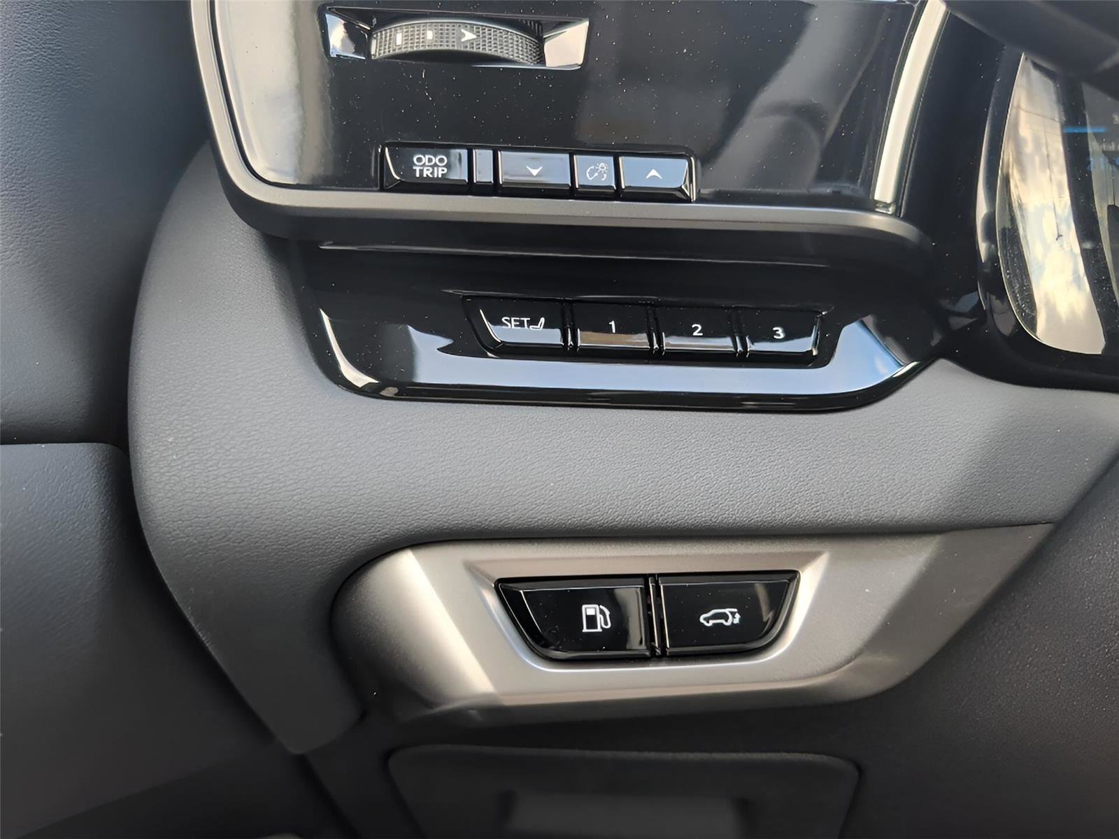 Used 2025 Lexus RX 350 F Sport image 16