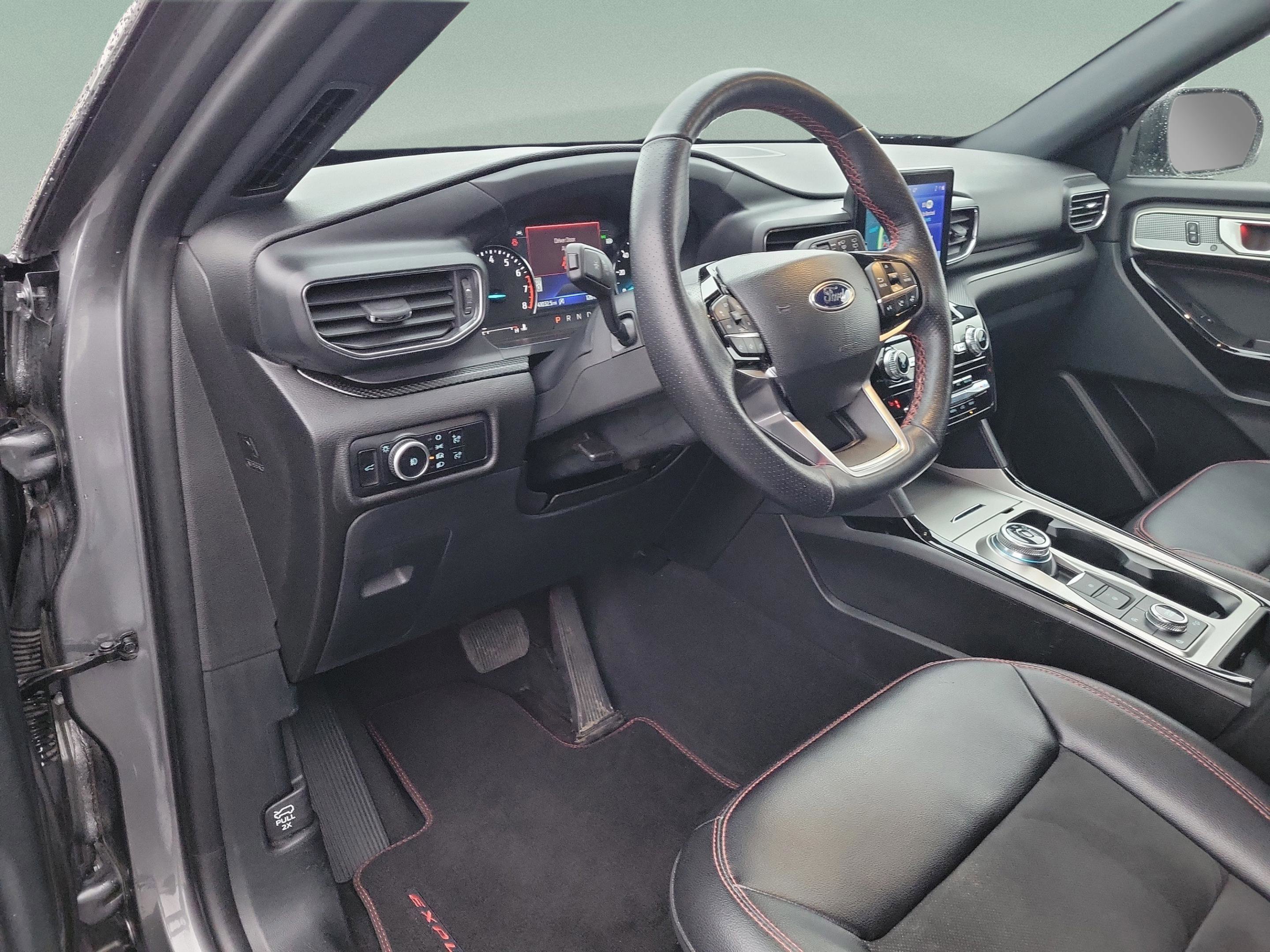 Certified 2023 Ford Explorer ST-Line w/ Class IV Trailer Tow Package image 23