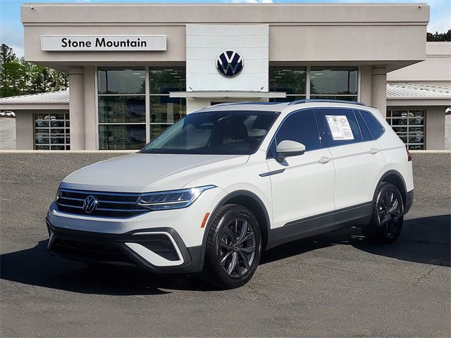 Certified 2022 Volkswagen Tiguan SE w/ Panoramic Sunroof Package