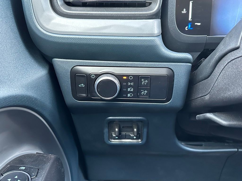 Used 2025 Ford Maverick XL w/ 4K Tow Package image 27