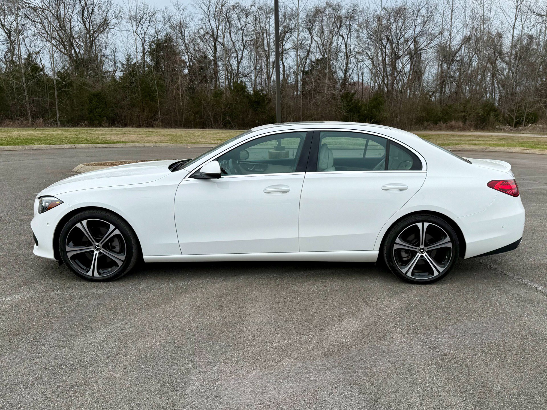 Used 2024 Mercedes-Benz C 300 Sedan image 7