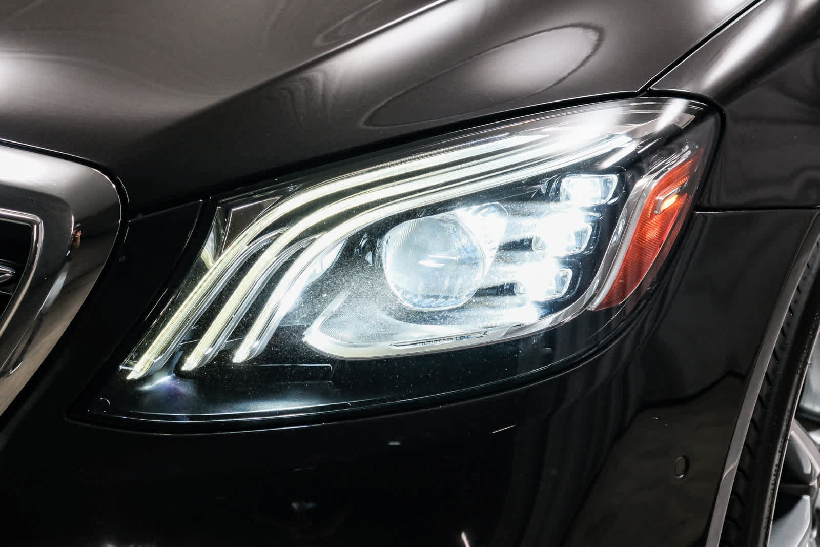 Used 2018 Mercedes-Benz S 560 Sedan image 9