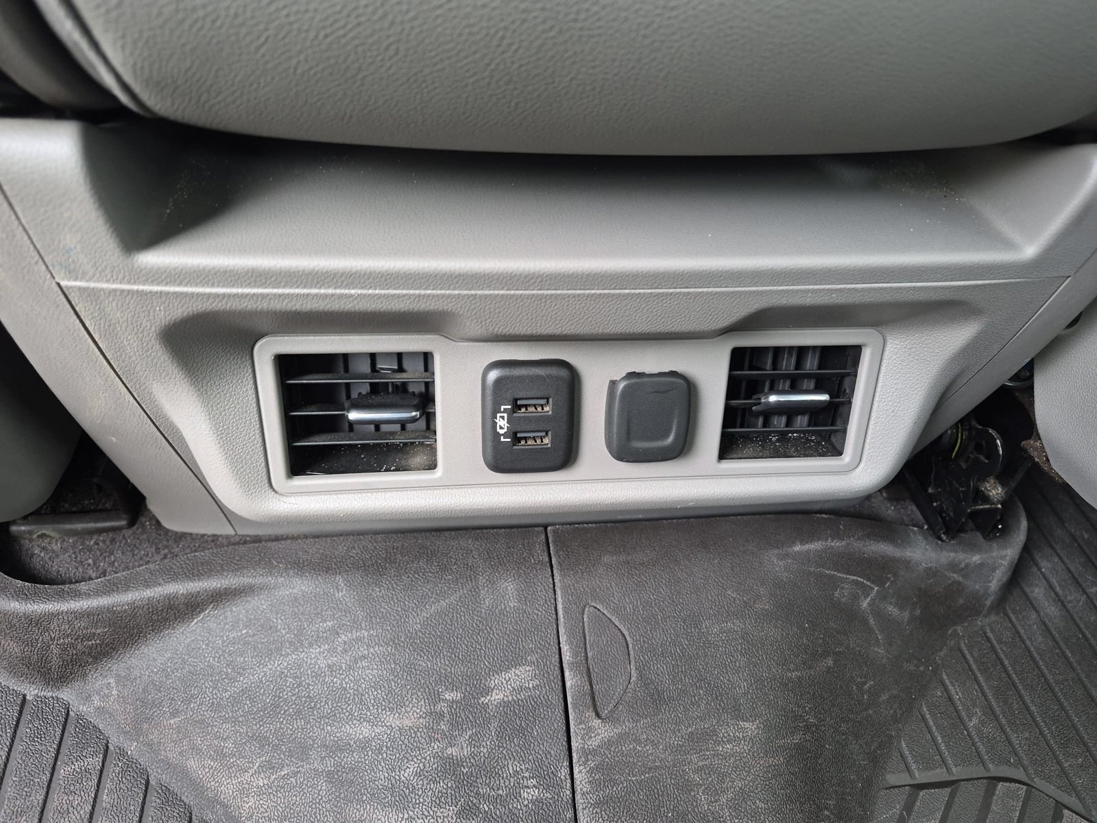 Used 2020 Chevrolet Silverado 1500 LT w/ All-Star Edition AWD/4WD image 15