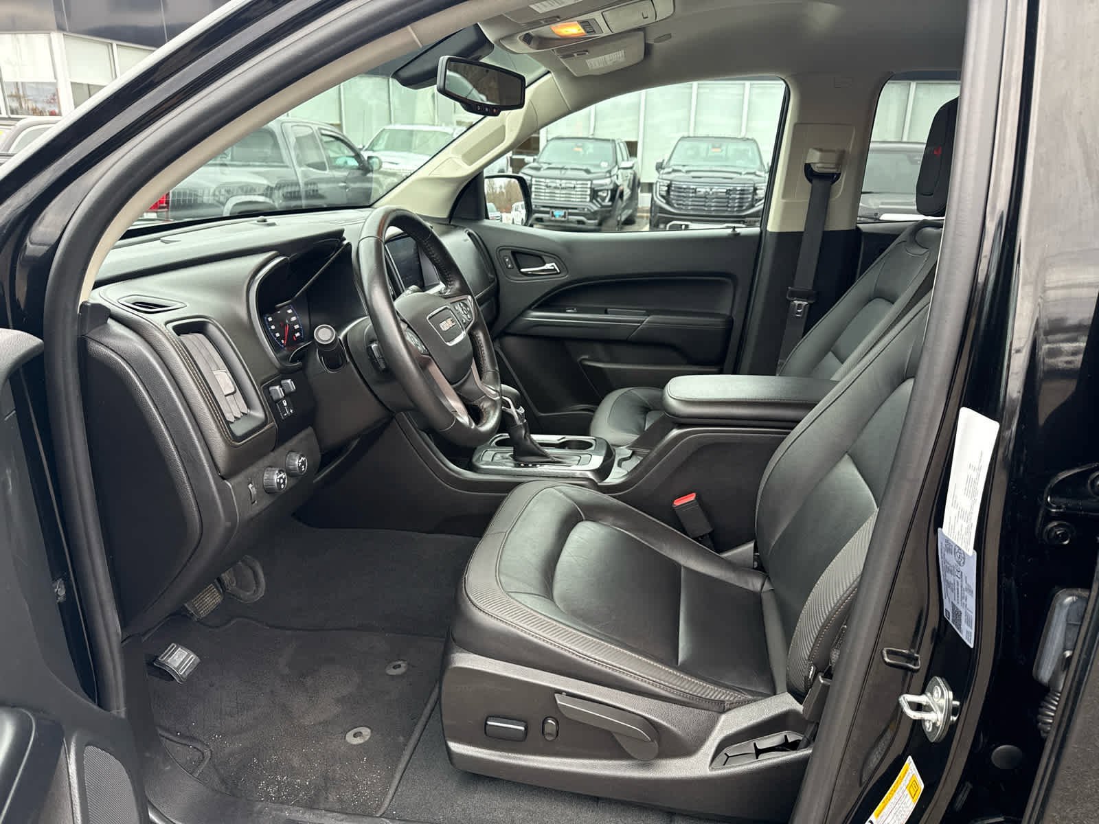 Used 2022 GMC Canyon AT4 AWD/4WD image 13