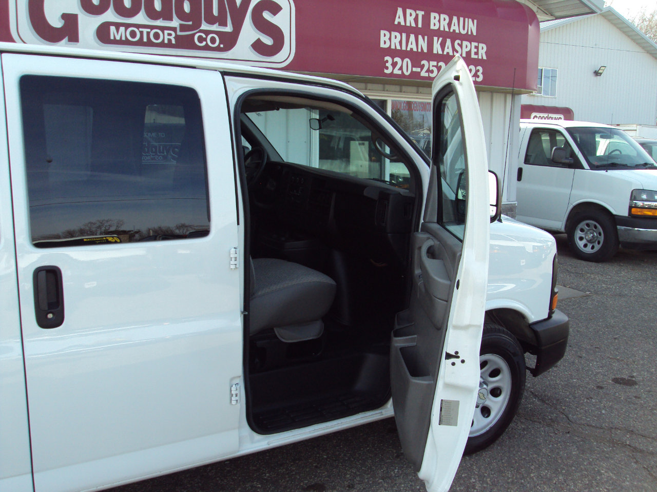 Used 2013 Chevrolet Express 1500 LS image 13