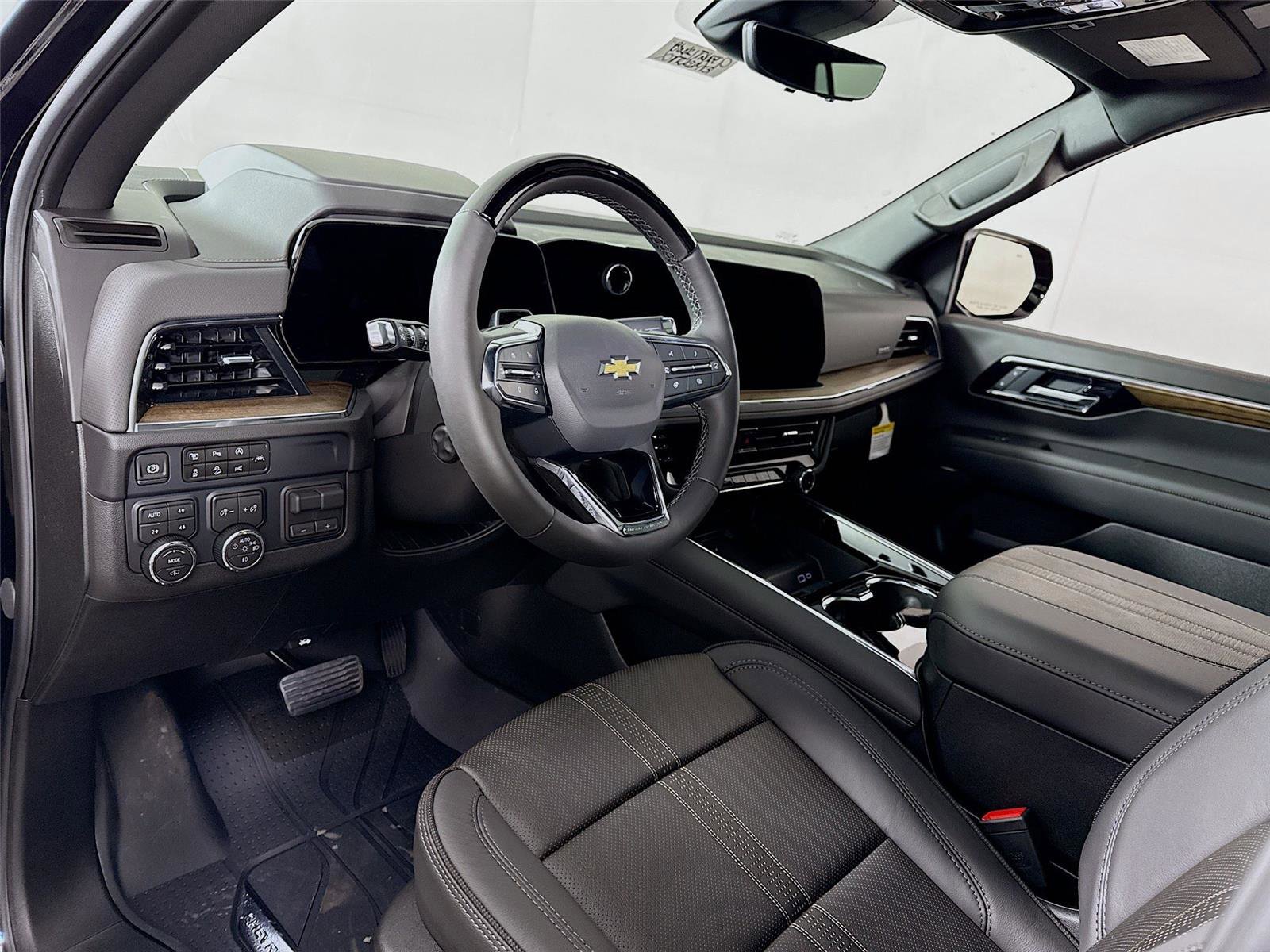 New 2026 Chevrolet Tahoe High Country AWD/4WD image 3