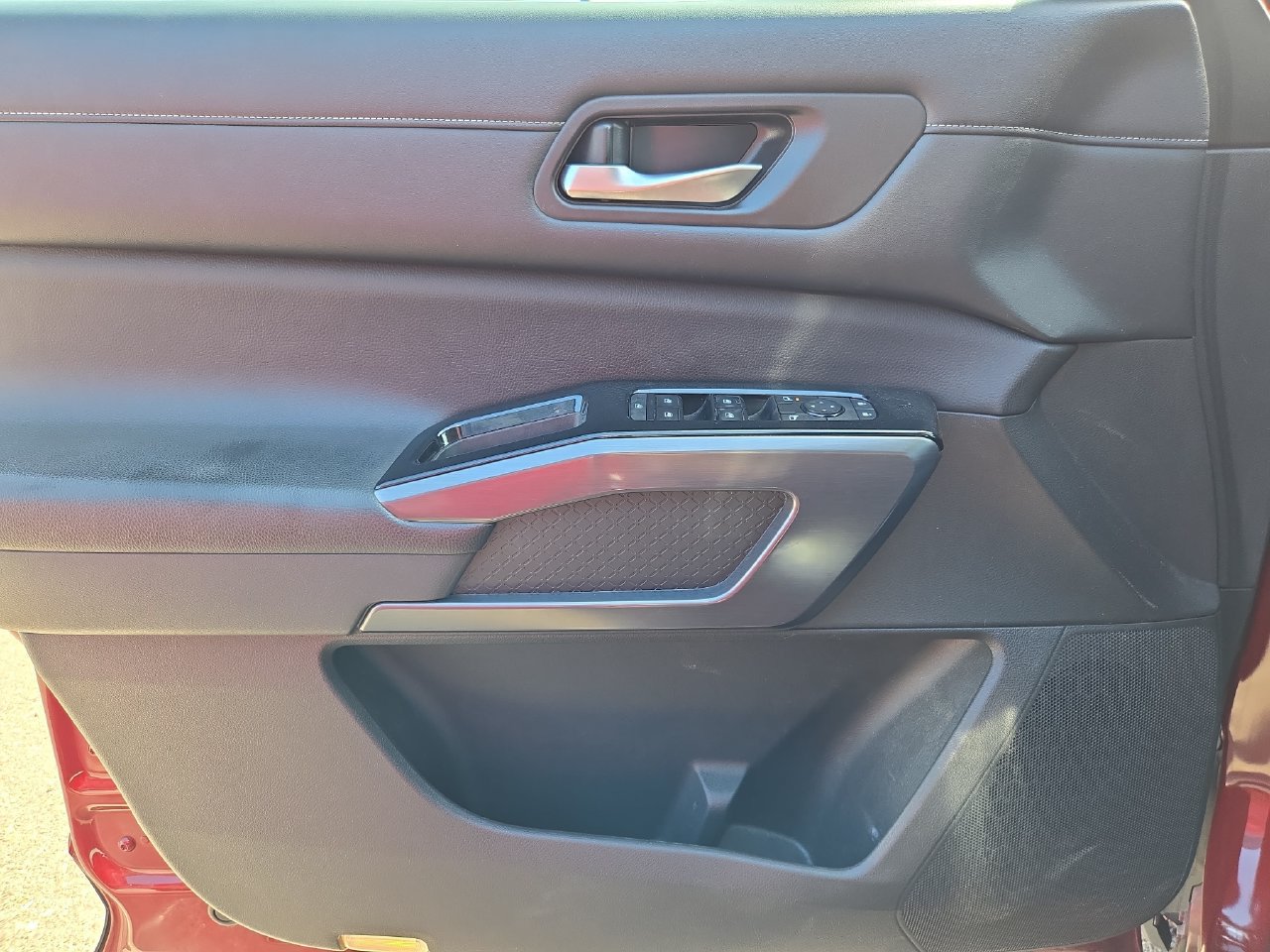 Used 2022 Nissan Pathfinder SL w/ SL Premium Package FWD image 18