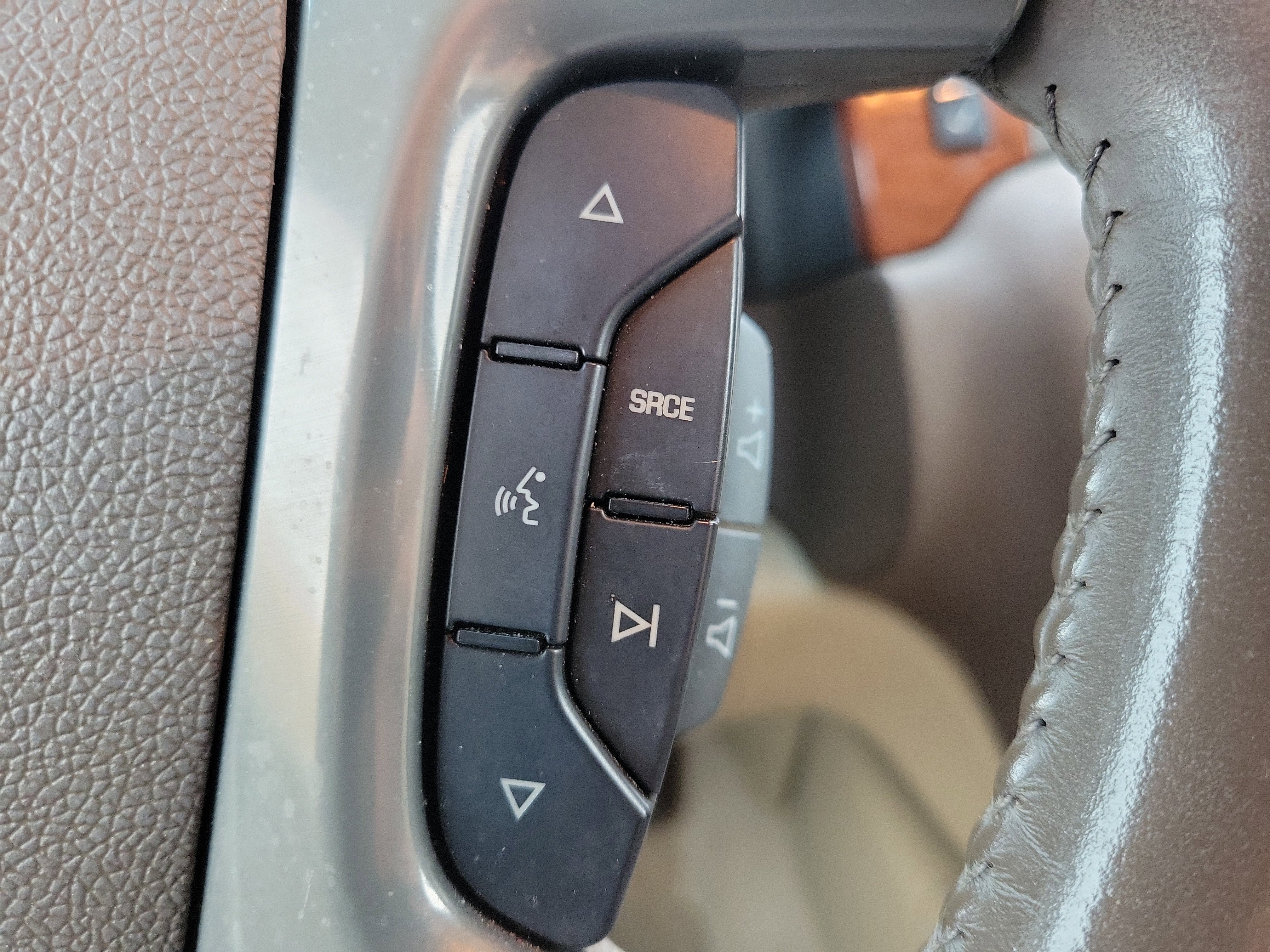 Used 2008 GMC Yukon SLT w/ SLT Preferred Equipment Group image 19