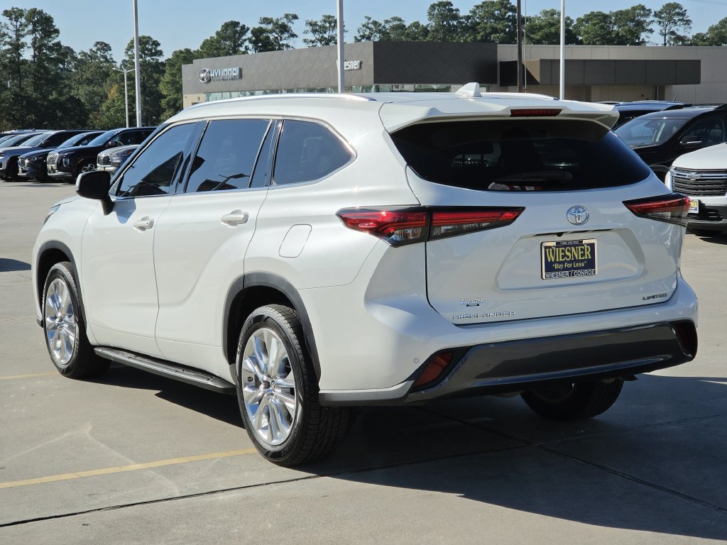 Used 2021 Toyota Highlander Limited FWD image 7