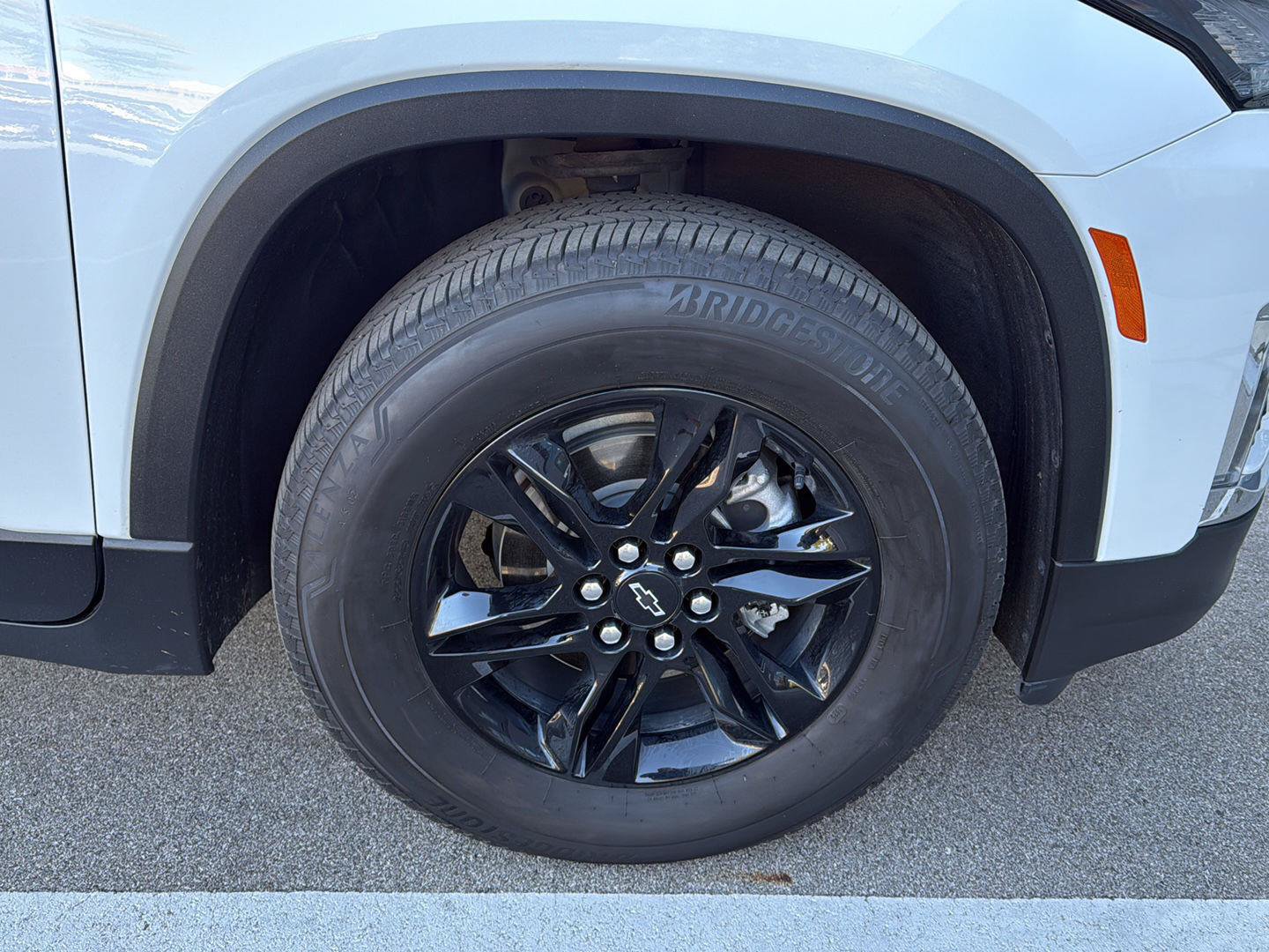 Used 2022 Chevrolet Traverse LS w/ Midnight/Sport Edition AWD/4WD image 15