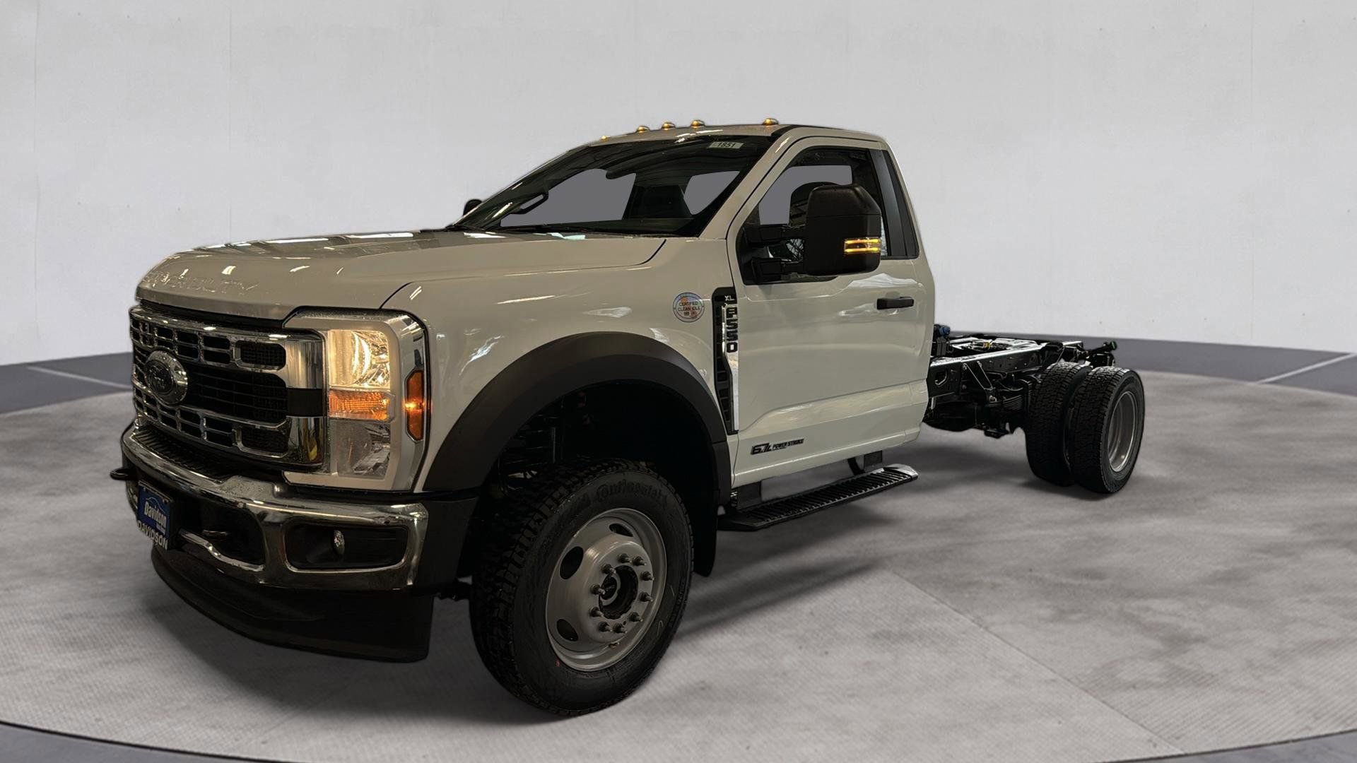 New 2026 Ford F550 4x4 Regular Cab Super Duty image 3