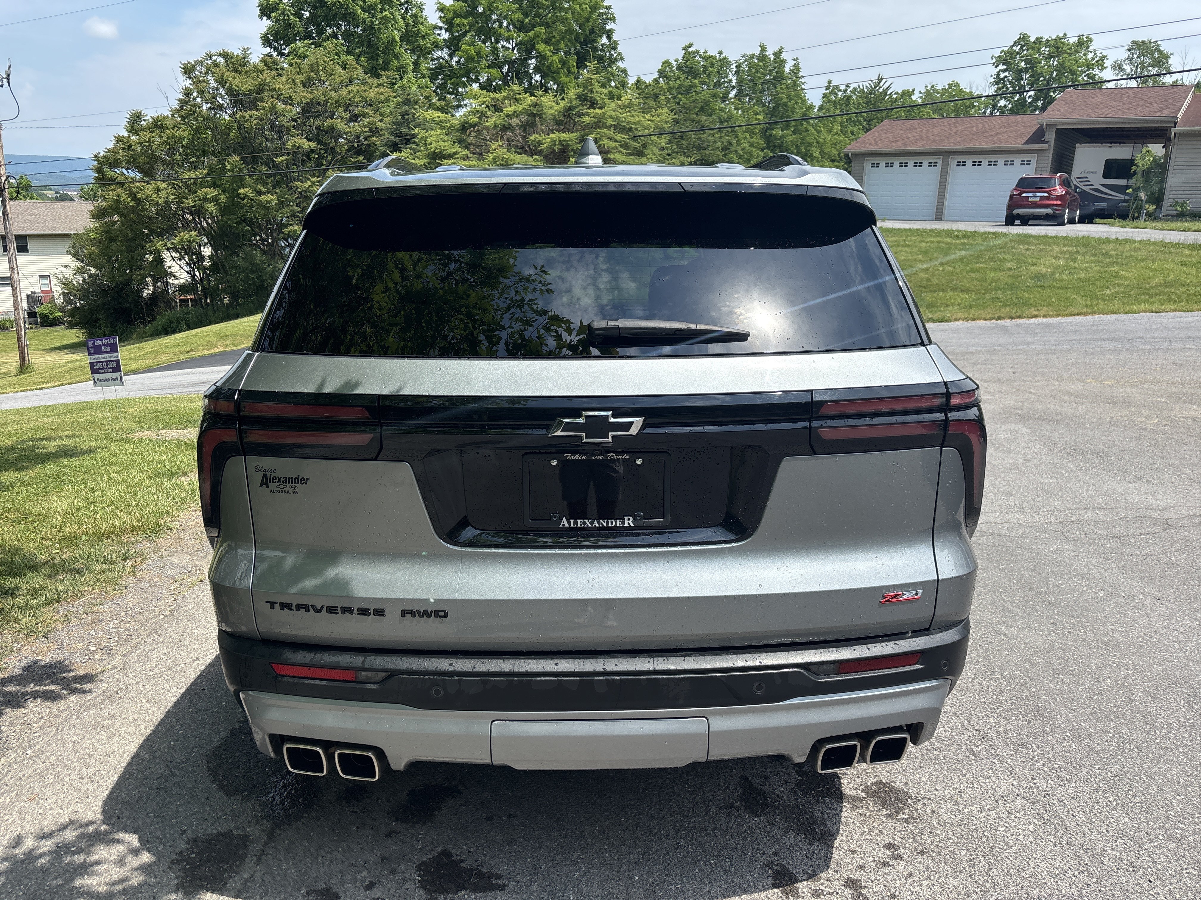 Used 2025 Chevrolet Traverse Z71 AWD/4WD image 4