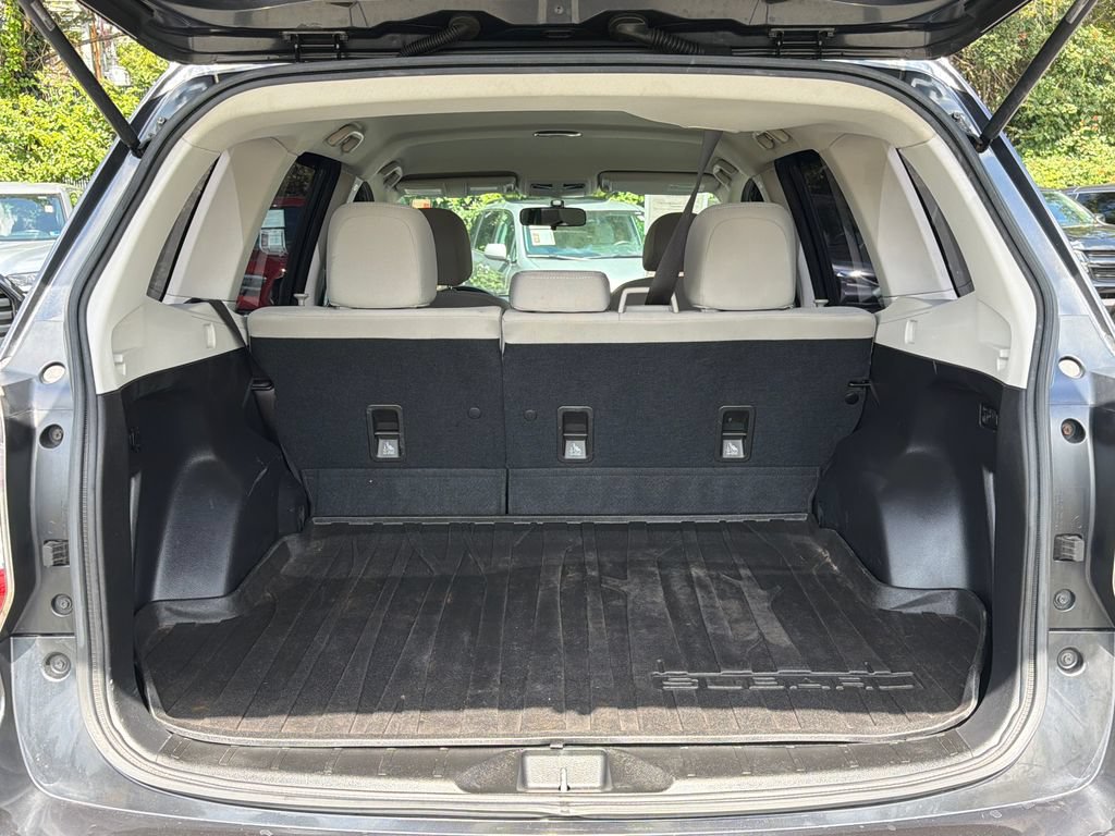 Used 2014 Subaru Forester 2.5i AWD/4WD image 6