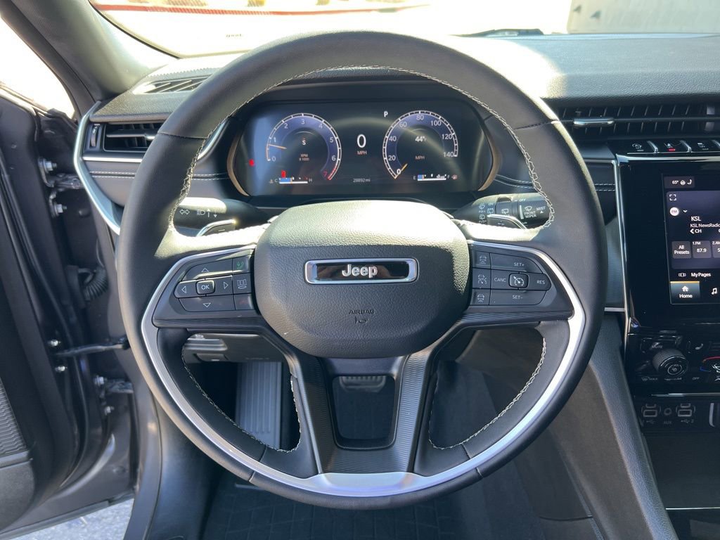 Certified 2024 Jeep Grand Cherokee Altitude image 13