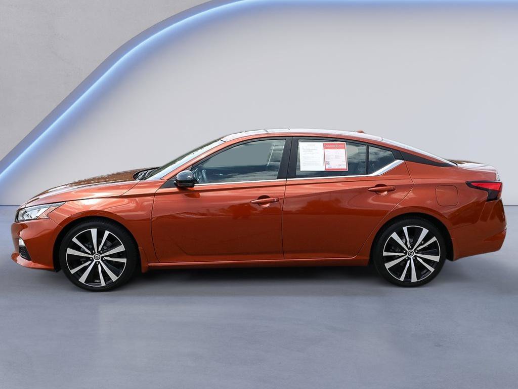Used 2021 Nissan Altima 2.5 SR w/ SR Premium Package FWD image 2