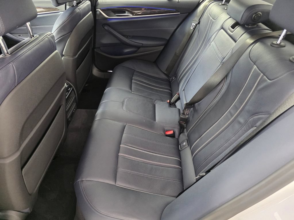 Used 2020 BMW 530i xDrive w/ Premium Package AWD/4WD image 14