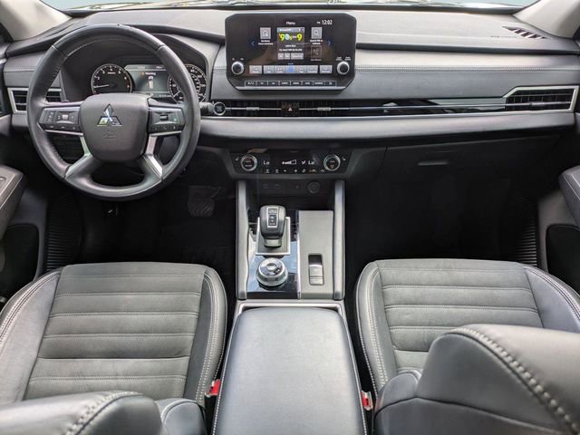 Used 2022 Mitsubishi Outlander SE image 17