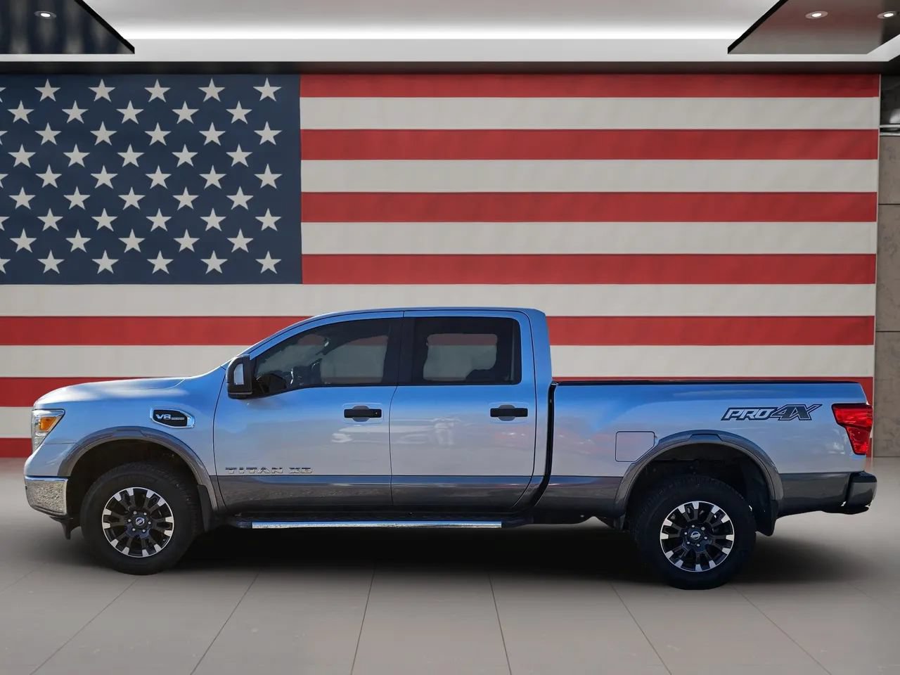 Used 2019 Nissan Titan PRO-4X w/ Pro-4x Convenience Package AWD/4WD image 17