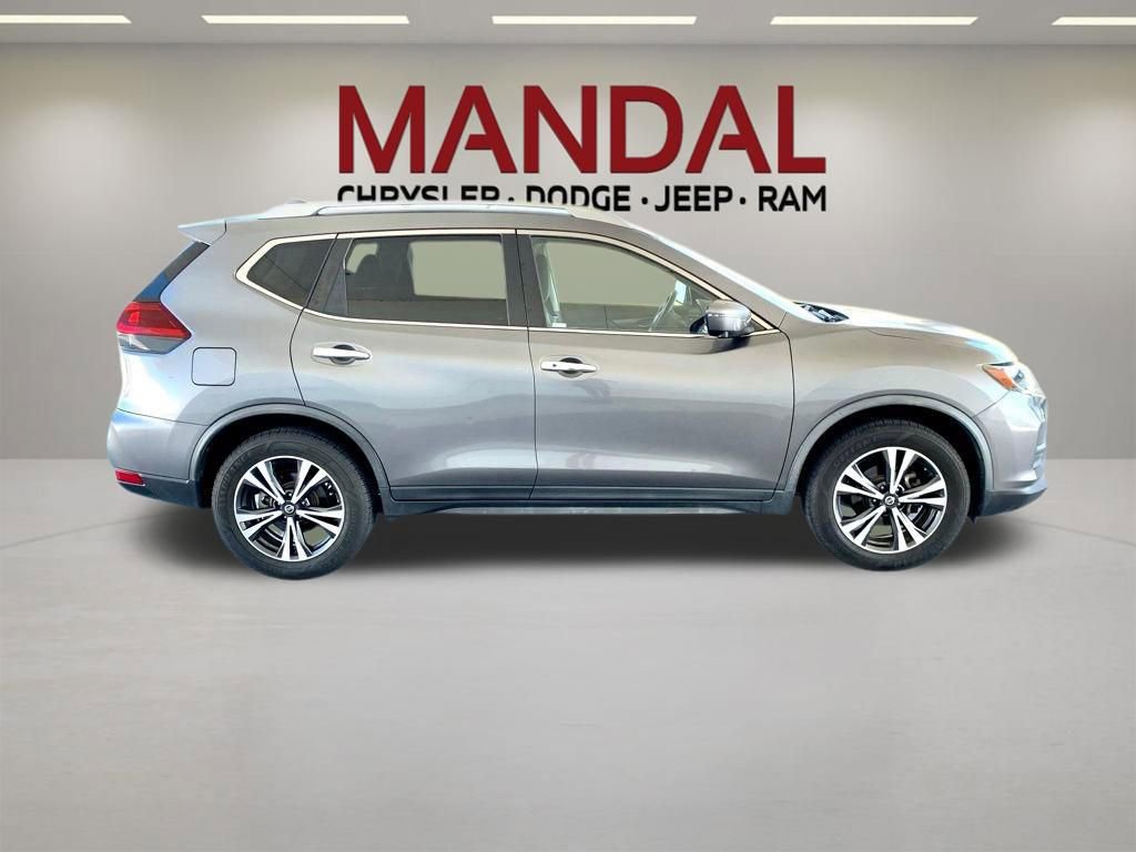 Used 2020 Nissan Rogue SV w/ Premium Package FWD image 5