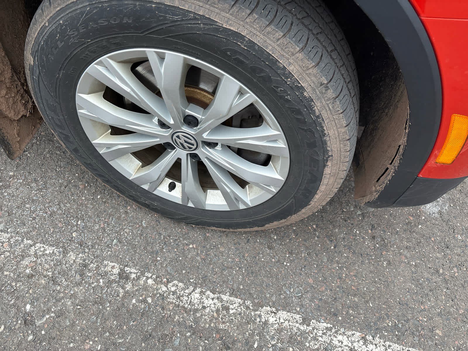 Used 2019 Volkswagen Tiguan SE image 9