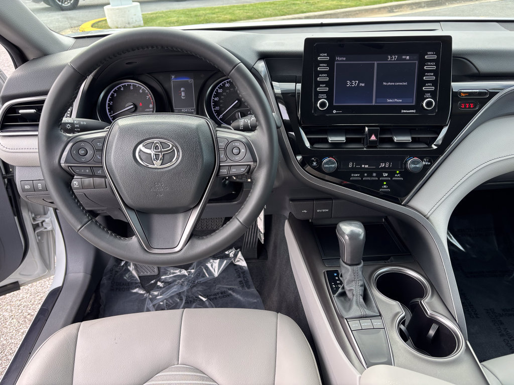 Used 2024 Toyota Camry SE FWD image 19