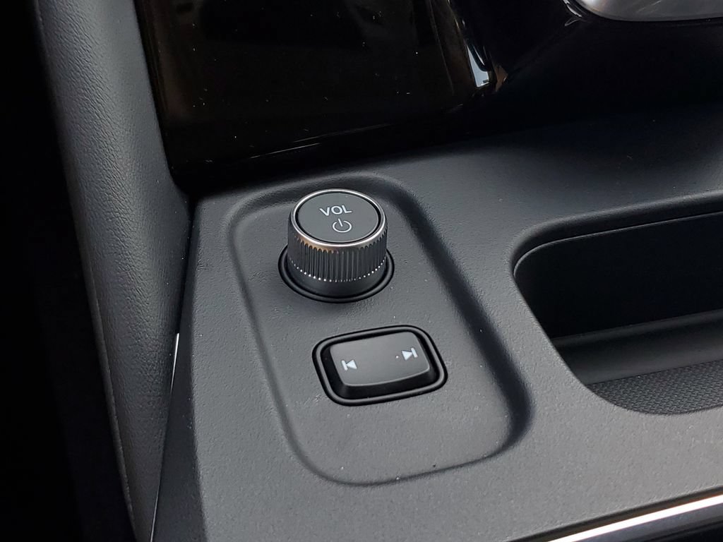 Certified 2026 Acura MDX w/ Technology Package FWD image 29
