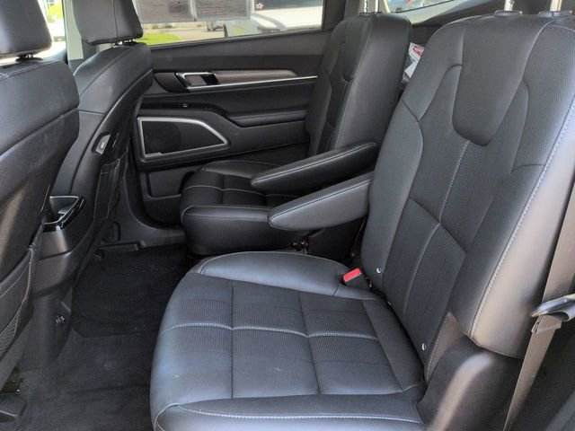 Used 2021 Kia Telluride EX w/ EX Premium Package AWD/4WD image 14