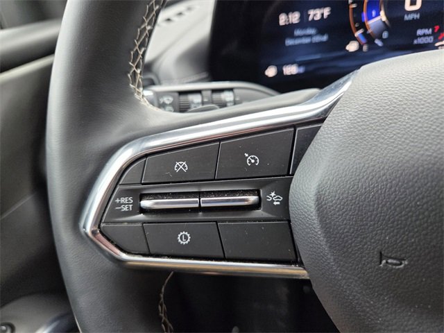 Used 2025 Chevrolet Traverse LT image 36