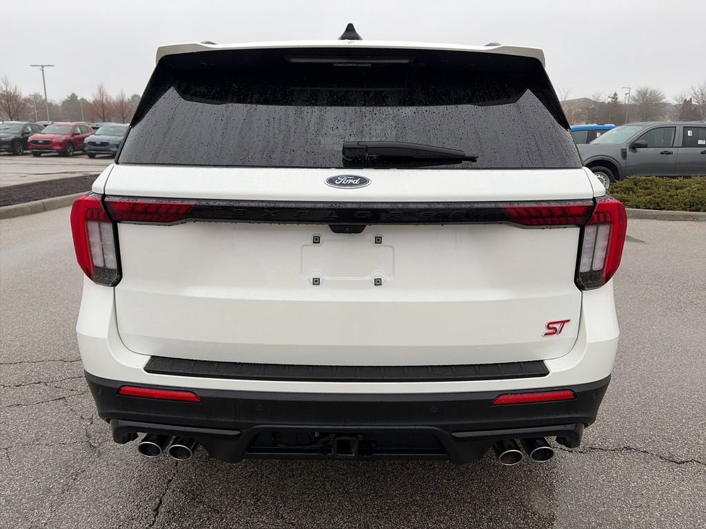 Used 2025 Ford Explorer ST image 6