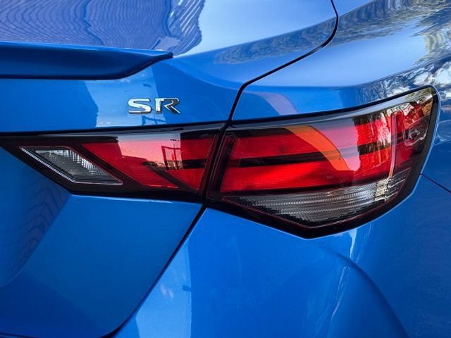 Used 2022 Nissan Sentra SR w/ SR Premium Package FWD image 21