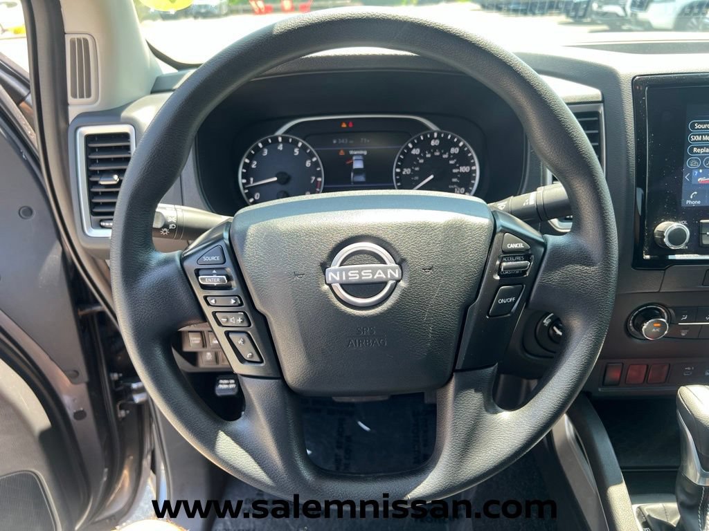 Used 2024 Nissan Frontier SV AWD/4WD image 13