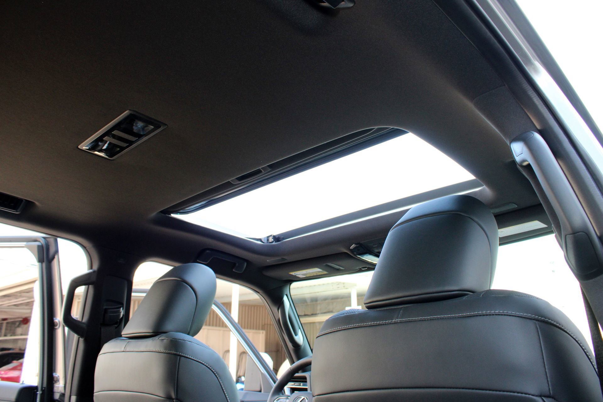 Used 2024 Lexus GX 550 w/ Accessory Package (Z1) image 19