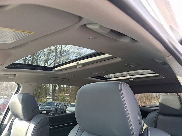 Used 2021 Buick Enclave Essence w/ Sound and Sites Package image 21