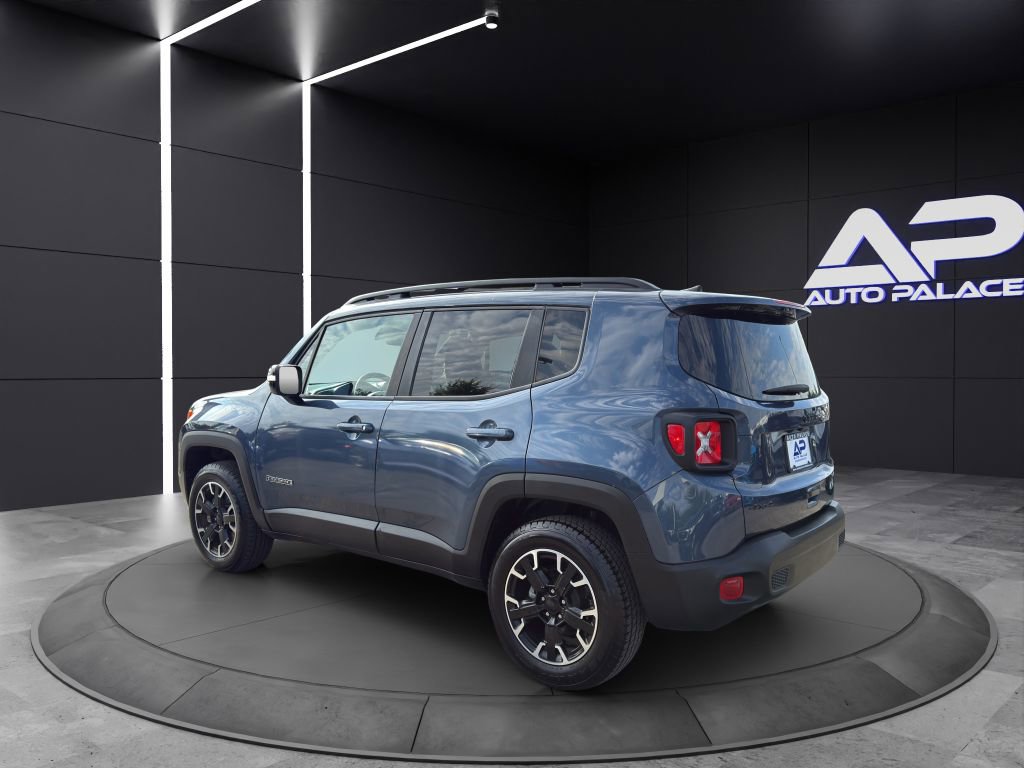 Used 2023 Jeep Renegade Latitude image 4