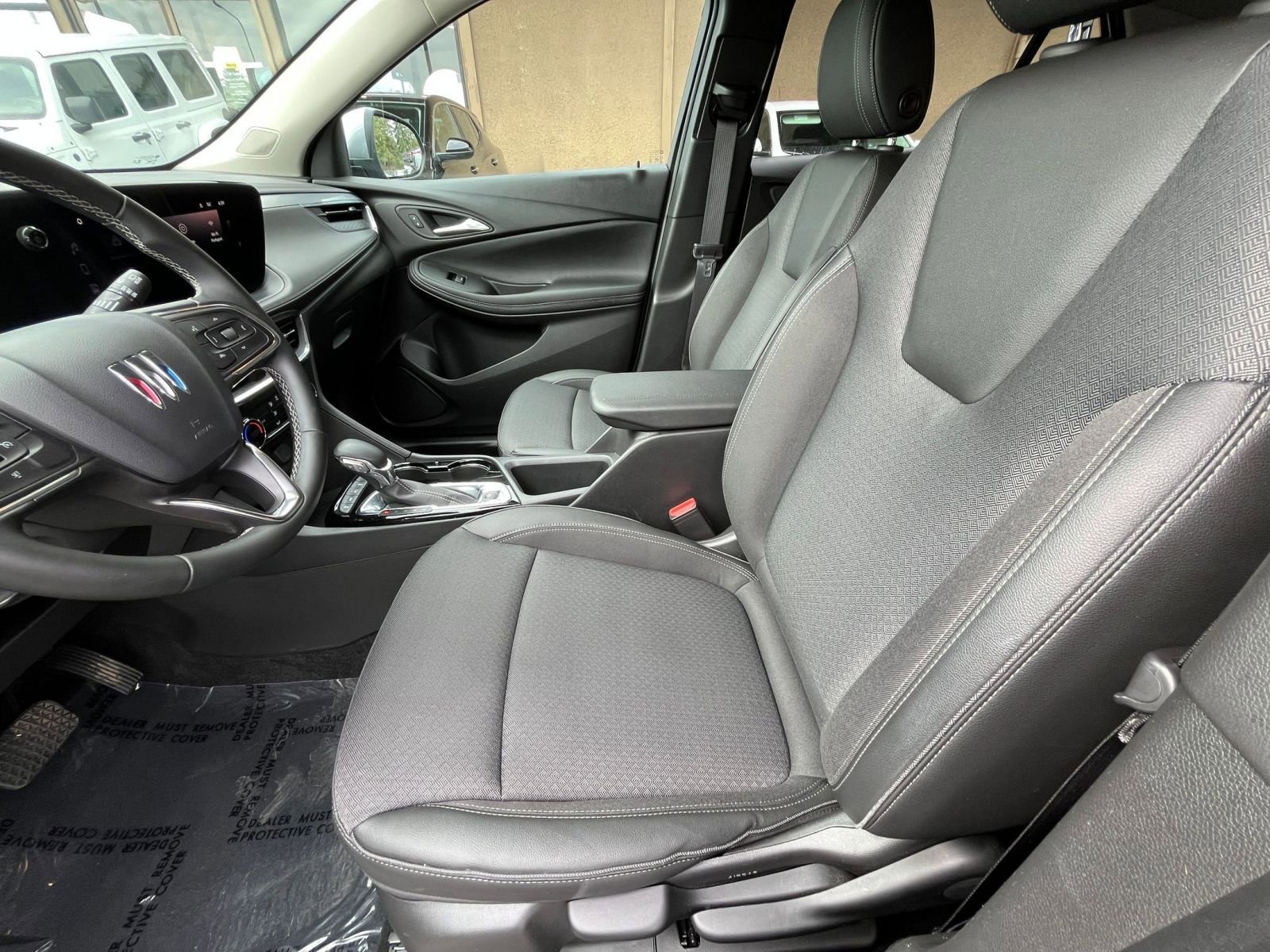 Used 2025 Buick Encore GX Preferred AWD/4WD image 28